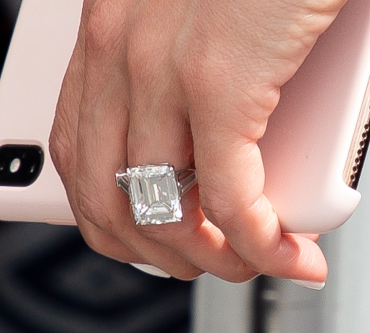 O fabuloso anel de noivado de J. Lo
